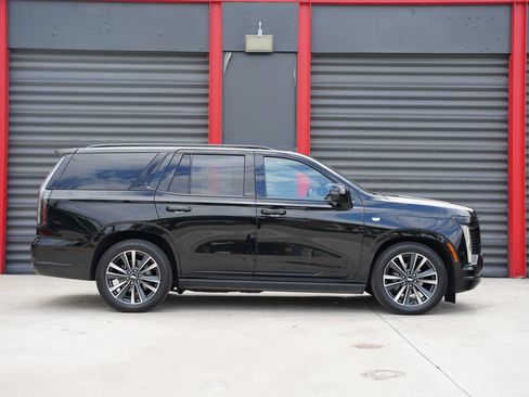Used 2025 Cadillac Escalade Sport w/ Touring Package AWD/4WD image 7