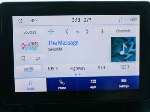 Used 2022 Ford Explorer XLT image 28