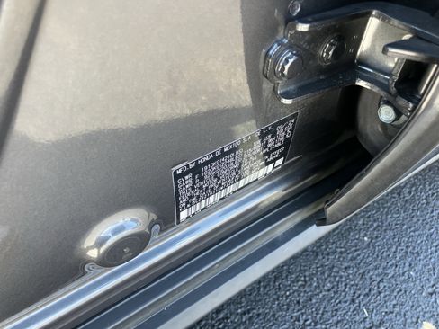 Certified 2025 Honda HR-V LX image 29