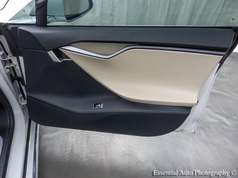 Used 2020 Tesla Model S Performance image 39