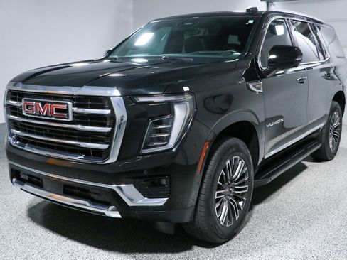Used 2025 GMC Yukon Elevation w/ Elevation Premium Package AWD/4WD image 39