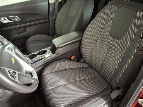 Used 2017 Chevrolet Equinox LT w/ Convenience Package image 24