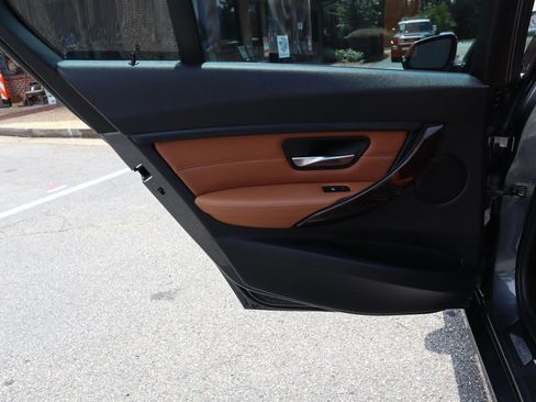 Used 2014 BMW 328d Sedan RWD image 11