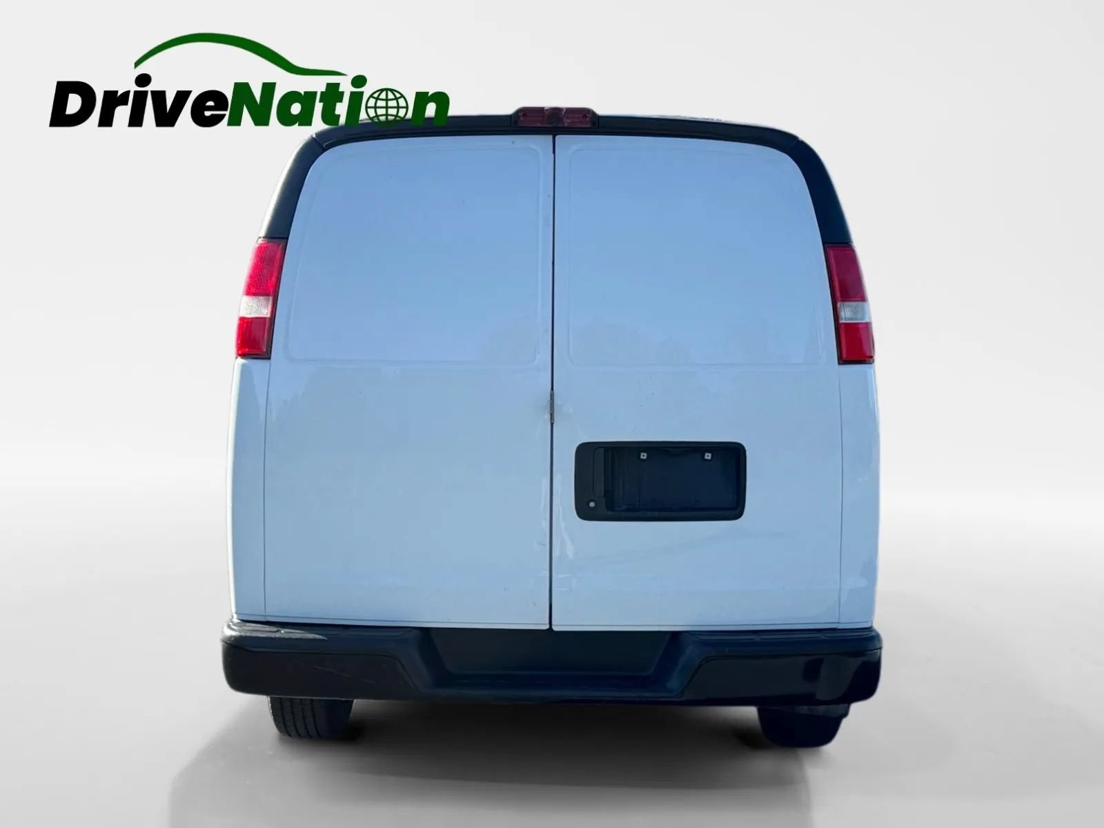 Used 2017 Chevrolet Express 2500 RWD image 6