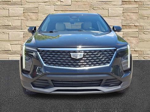 Used 2024 Cadillac XT4 Luxury w/ Trailering Package AWD/4WD image 5