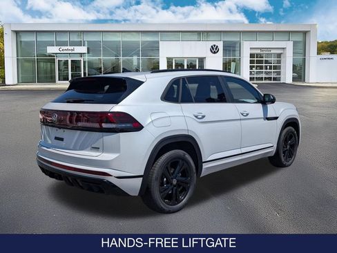 New 2026 Volkswagen Atlas Cross Sport SEL R-Line AWD/4WD image 8