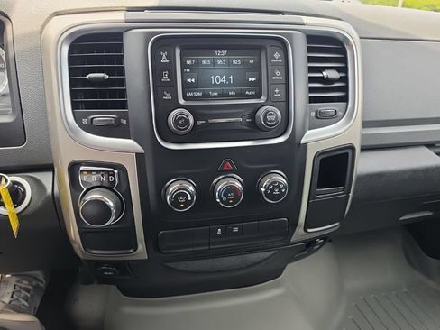 Used 2016 RAM 1500 Classic SLT RWD image 8