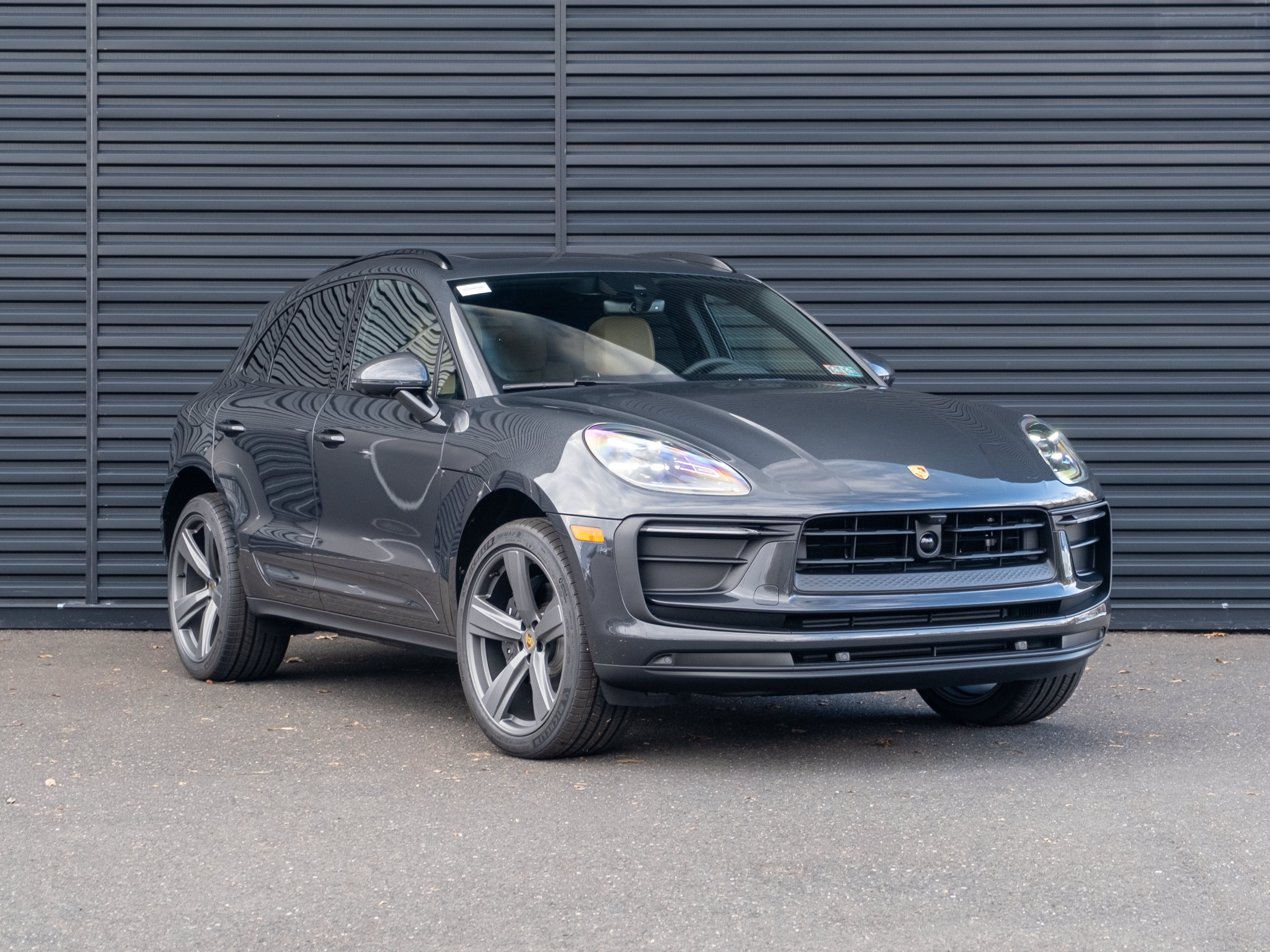Certified 2026 Porsche Macan AWD/4WD image 10