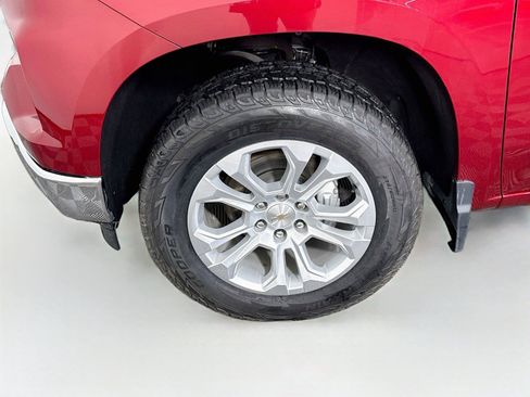 Used 2024 Chevrolet Silverado 1500 LTZ AWD/4WD image 25