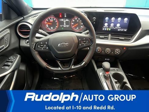 Used 2025 Chevrolet Trax RS image 16