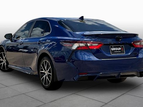 Used 2024 Toyota Camry SE image 12