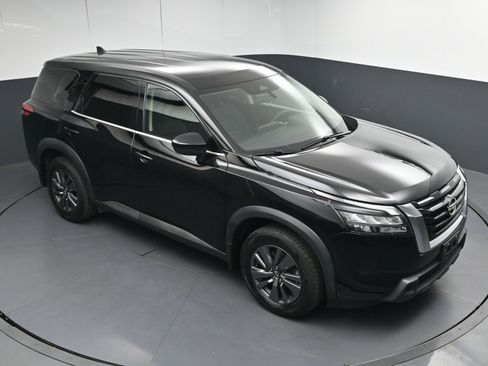 Certified 2024 Nissan Pathfinder S image 33