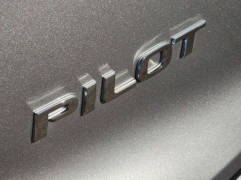 Used 2022 Honda Pilot Special Edition image 12