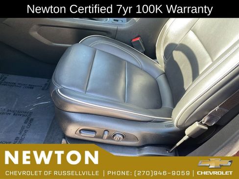 Used 2023 Chevrolet Traverse Premier AWD/4WD image 9