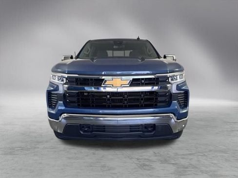 Used 2024 Chevrolet Silverado 1500 LT w/ Z71 Off-Road Package AWD/4WD image 4