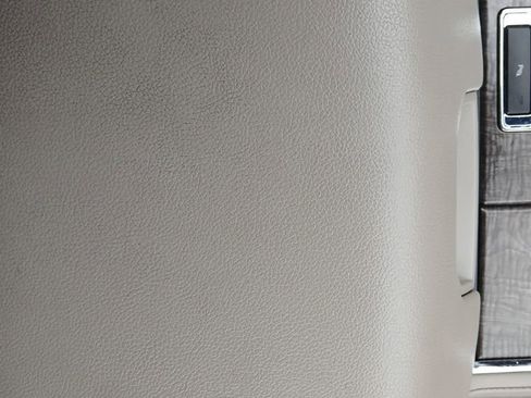 Used 2021 Ford Expedition Limited image 25