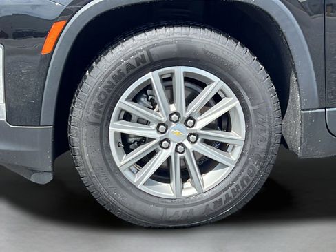 Used 2023 Chevrolet Traverse LT FWD image 27