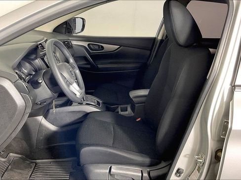 Used 2022 Nissan Rogue Sport S image 34