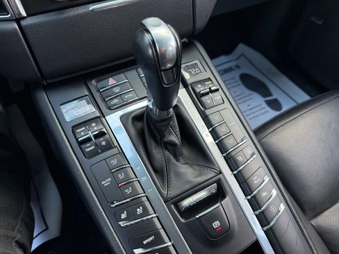 Used 2017 Porsche Macan image 25