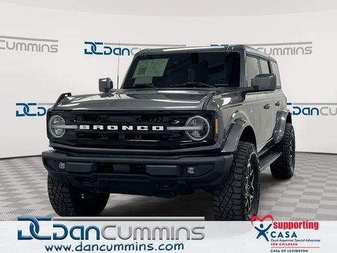 Used 2022 Ford Bronco Outer Banks image 1