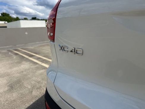 Certified 2023 Volvo XC40 B5 Plus w/ Protection Package Premier AWD/4WD image 35