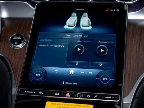 Certified 2025 Mercedes-Benz GLC 300 image 15