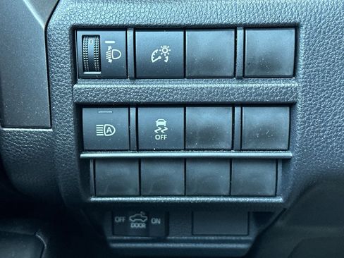 Used 2025 Toyota Tacoma TRD Sport AWD/4WD image 28