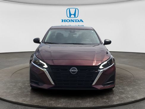 Used 2024 Nissan Altima 2.5 SV image 8