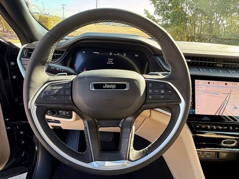 New 2026 Jeep Grand Cherokee L Limited image 25