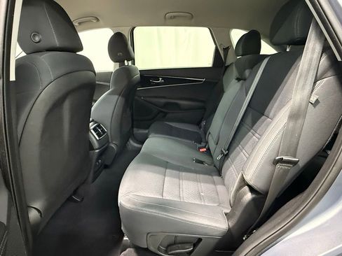Used 2020 Kia Sorento L image 21