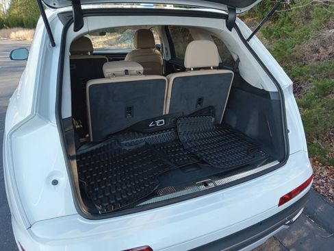 Used 2023 Audi Q7 3.0T Prestige image 24