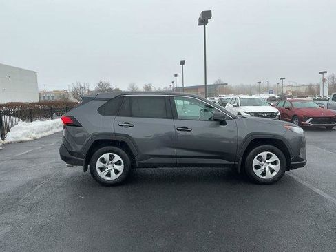 Certified 2022 Toyota RAV4 LE image 4