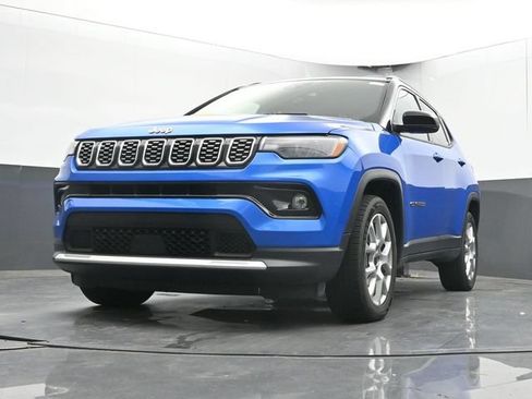 Used 2025 Jeep Compass Limited AWD/4WD image 48