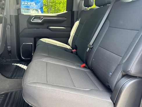 Certified 2025 Chevrolet Silverado 1500 RST AWD/4WD image 14