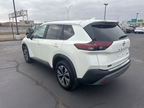 Used 2023 Nissan Rogue SV w/ SV Premium Package image 7