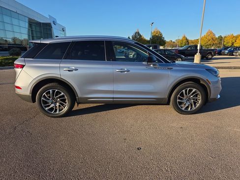 Used 2022 Lincoln Corsair AWD w/ Equipment Group 101A image 8