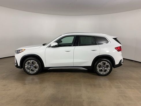 Used 2025 BMW X1 xDrive28i w/ Technology Package image 16