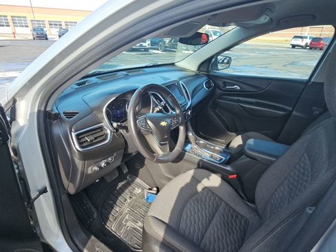 Used 2021 Chevrolet Equinox LT image 23