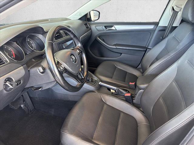 Used 2015 Volkswagen Jetta SE FWD image 9