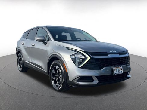 Used 2023 Kia Sportage LX image 1