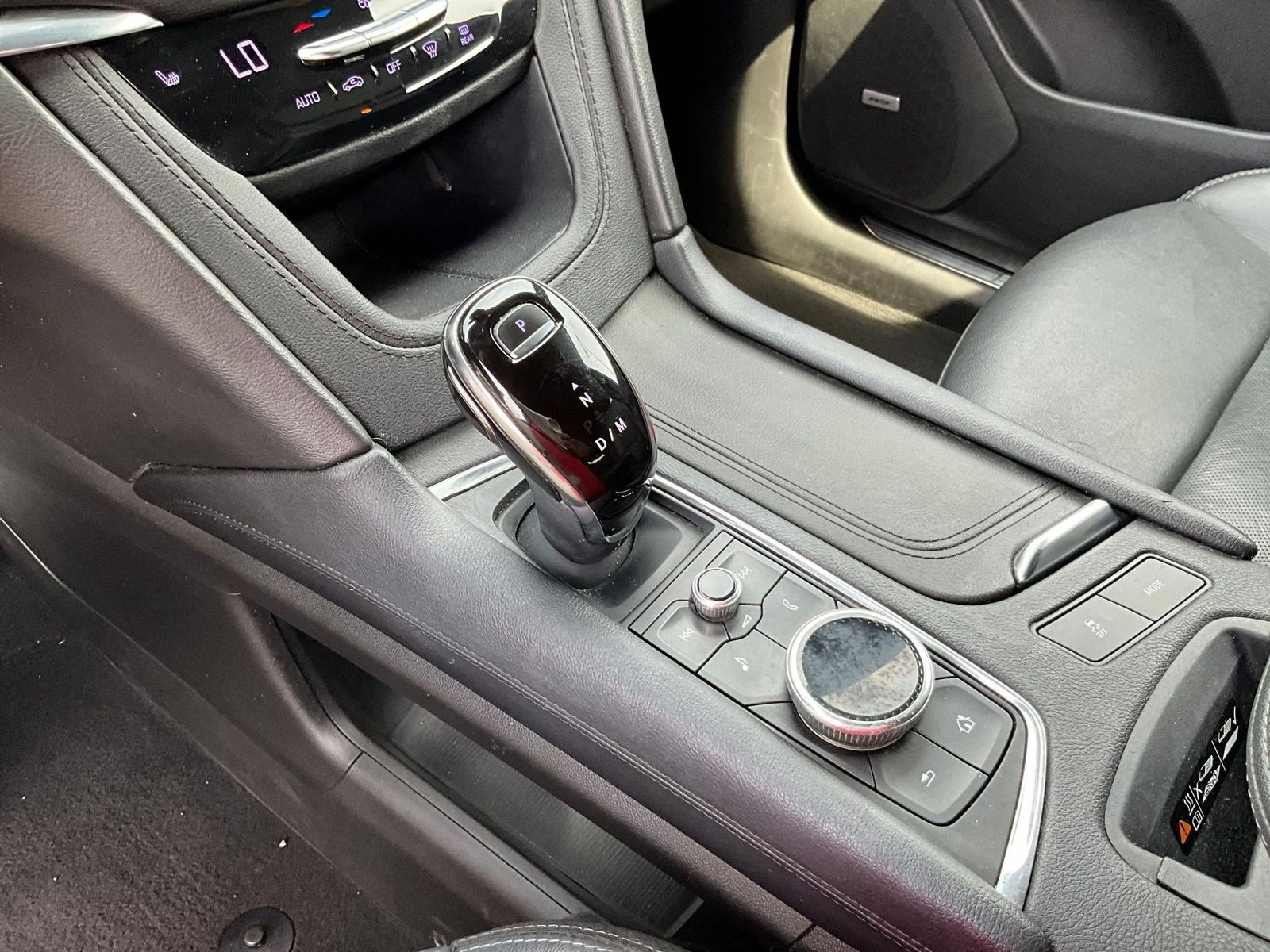 Used 2020 Cadillac XT5 Premium Luxury FWD image 15