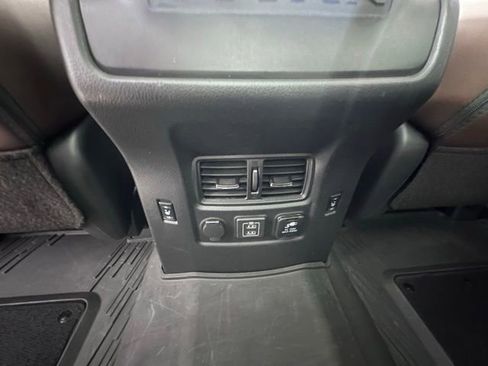 Used 2024 Nissan Titan Platinum Reserve w/ Moonroof Package AWD/4WD image 18