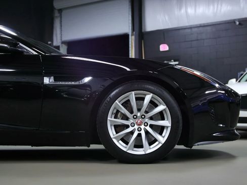 Used 2017 Jaguar F-TYPE Coupe image 11