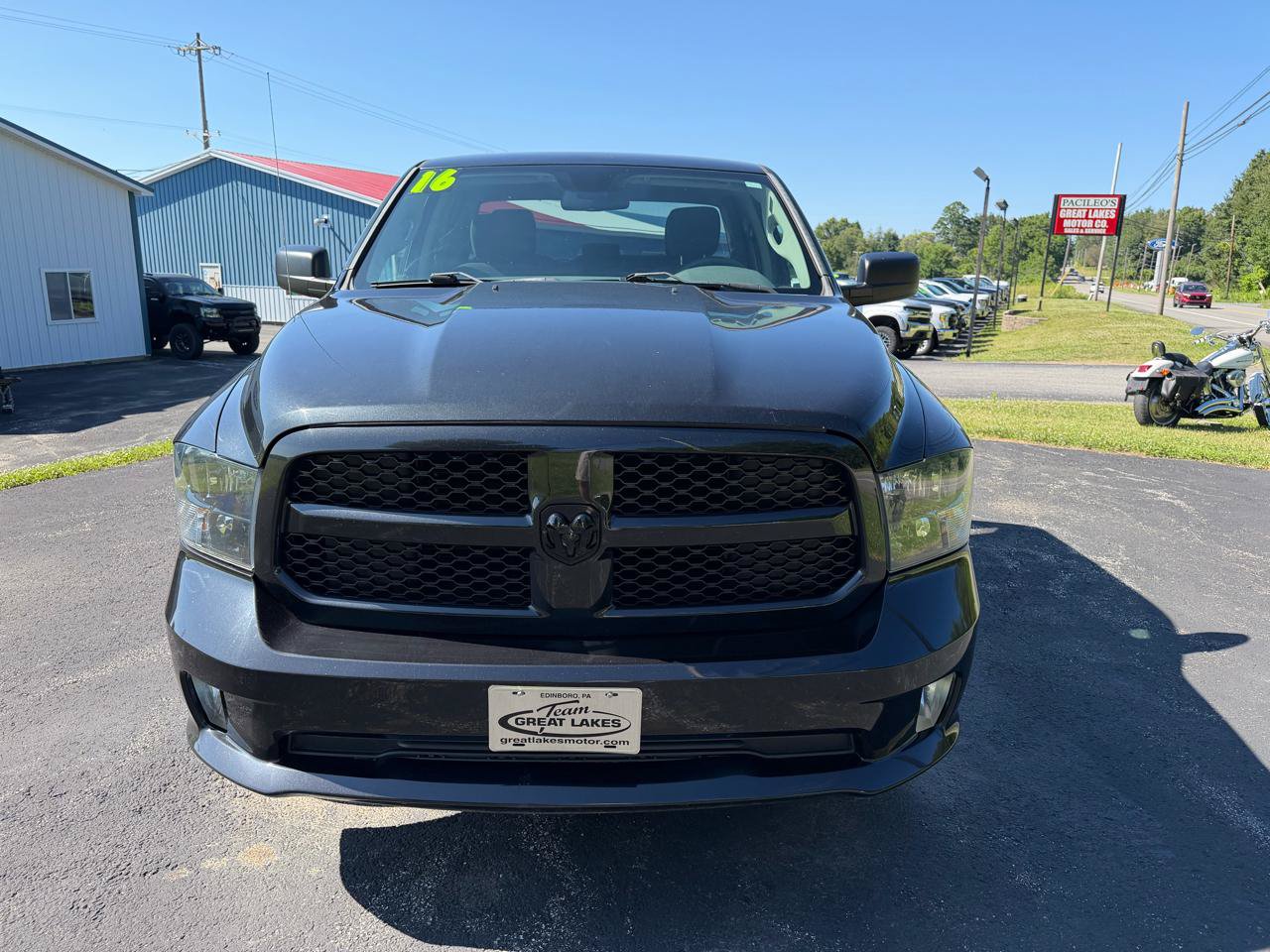 Used 2016 RAM 1500 Express w/ Black Ram 1500 Express Group AWD/4WD image 2