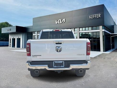 Used 2019 RAM 1500 Laramie AWD/4WD image 7