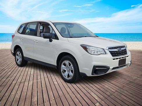 Used 2018 Subaru Forester 2.5i AWD/4WD image 3