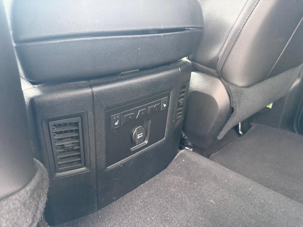 Used 2015 RAM 1500 Laramie w/ Convenience Group RWD image 10