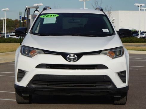 Used 2016 Toyota RAV4 LE image 14