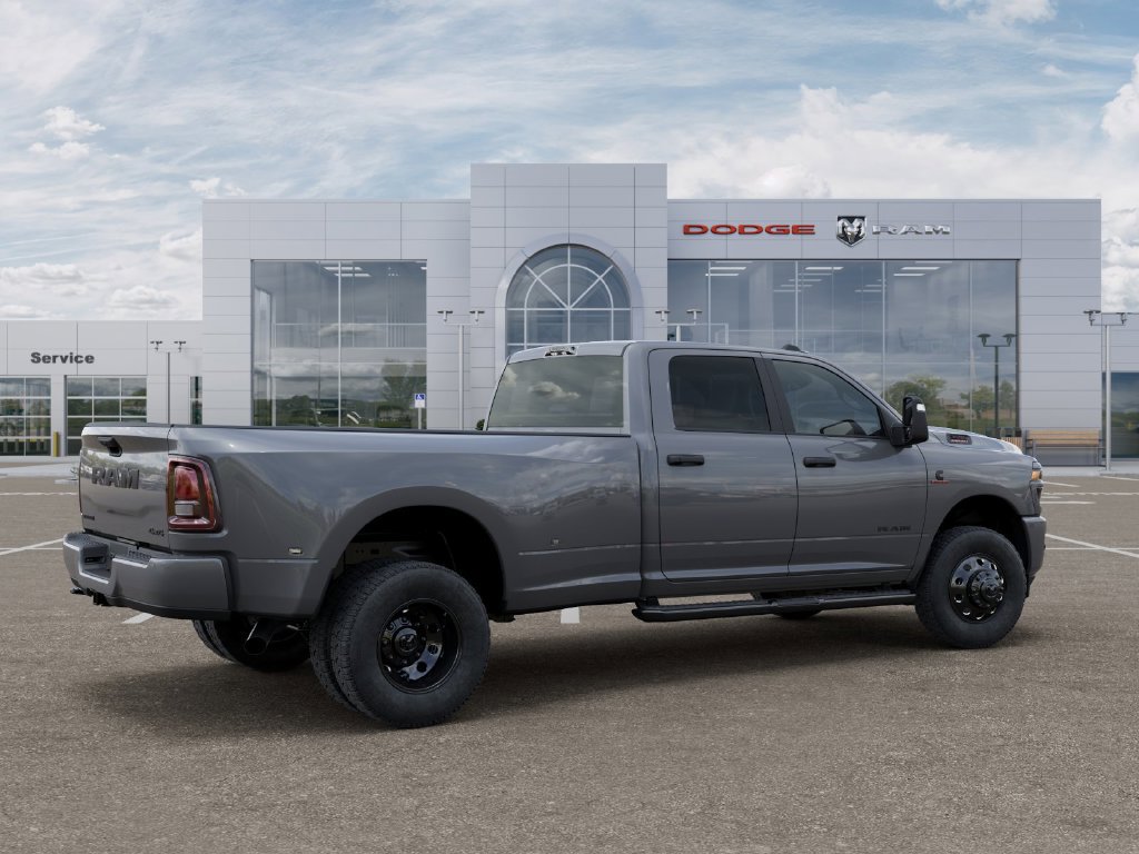 New 2027 RAM 3500 Big Horn AWD/4WD image 4