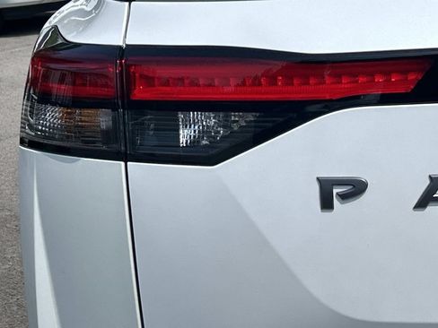 New 2026 Nissan Pathfinder SL AWD/4WD image 12